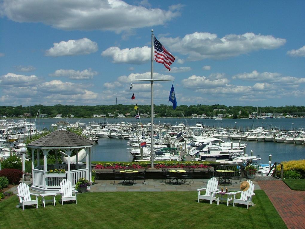 Inn At Harbor Hill Marina Найантик Екстериор снимка
