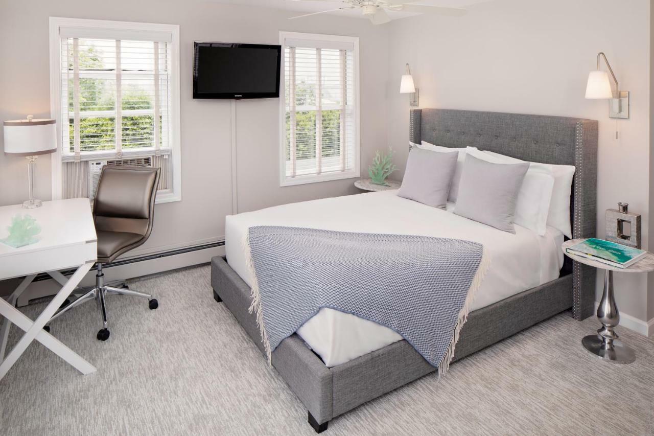 Inn At Harbor Hill Marina Найантик Екстериор снимка